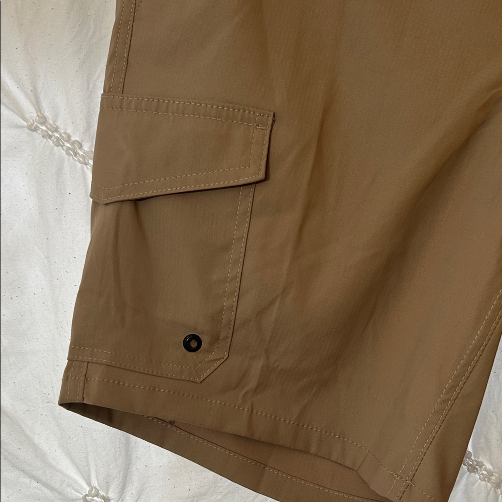 Trunks Surf & Swim Co. Voyager Men’s Cargo Shorts in  Khaki Color Size 30 - Picture 2 of 7